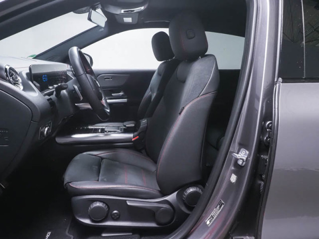EQA 300 4MATIC