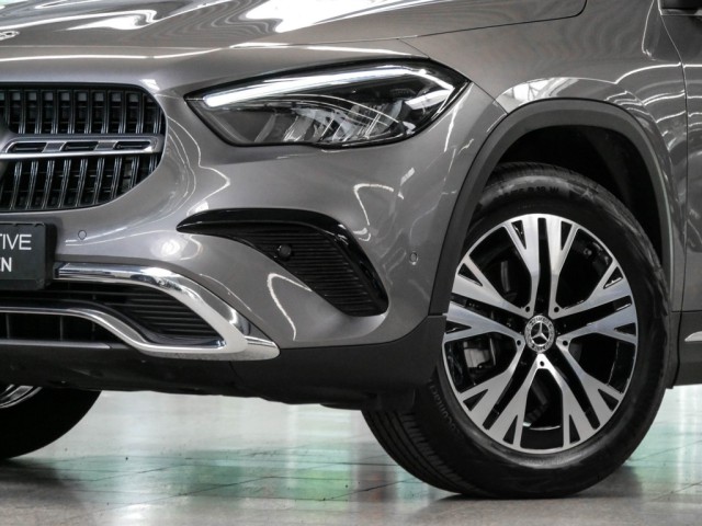 Mercedes-Benz GLA 180