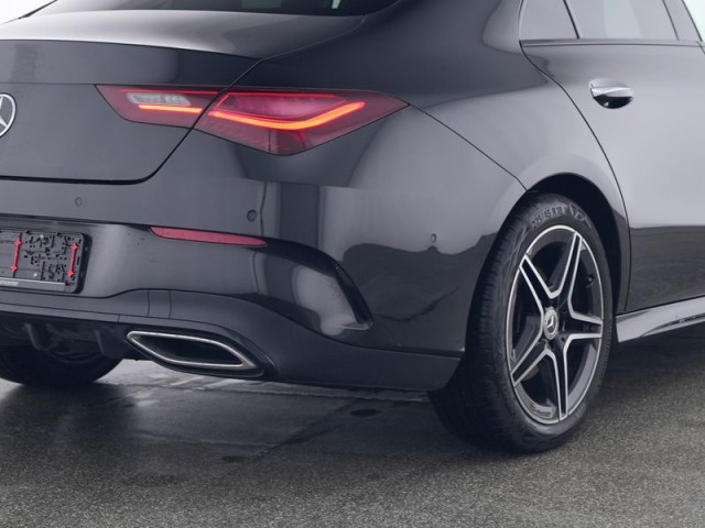 Mercedes-Benz CLA 200