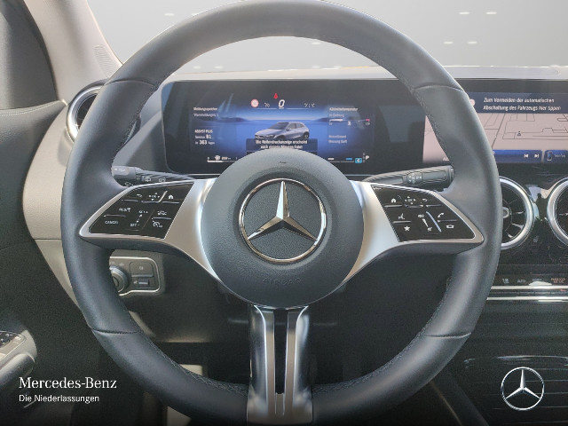 Mercedes-Benz GLA 220