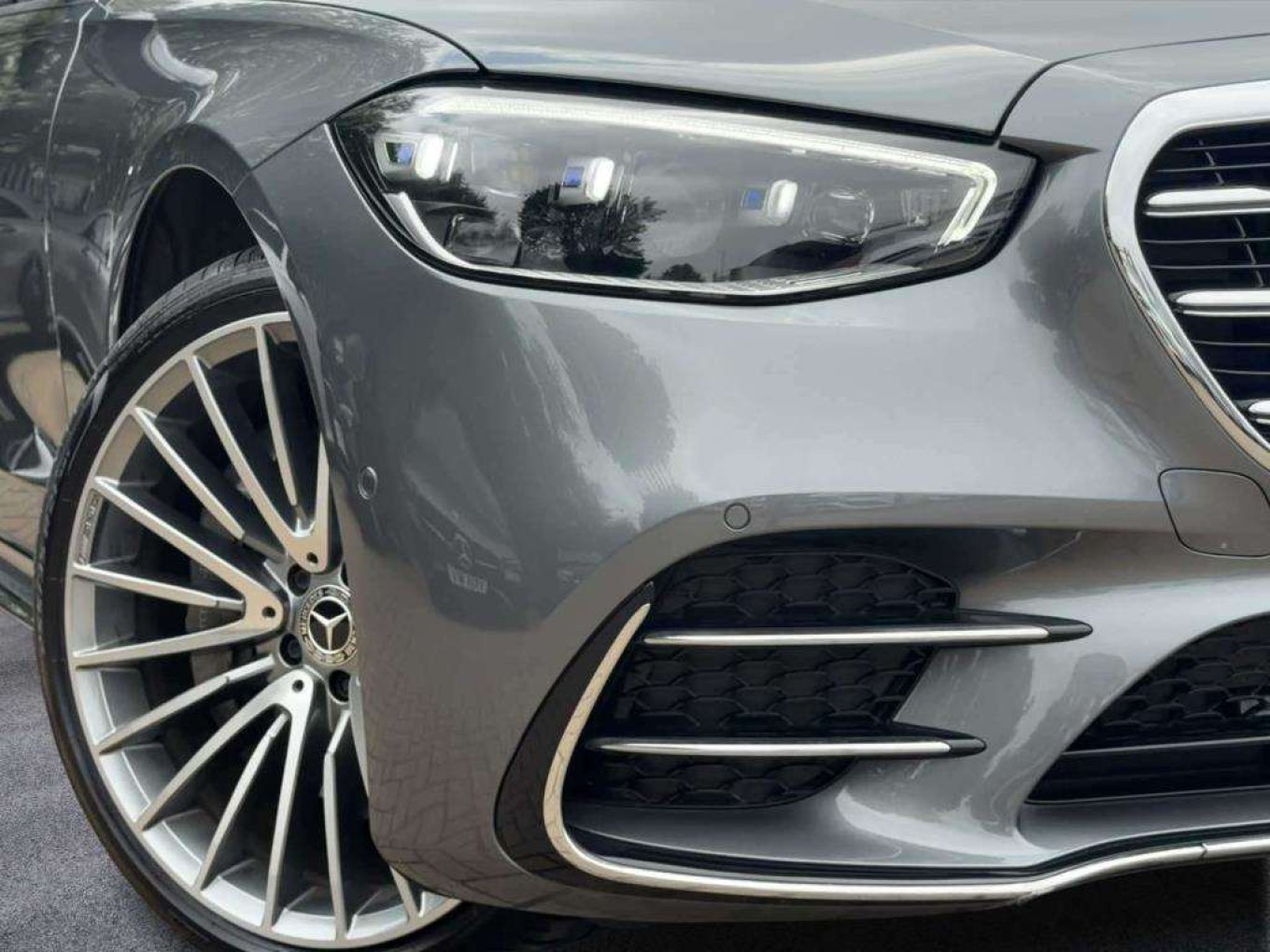 2024 Mercedes-Benz S-Class thumbnail 4