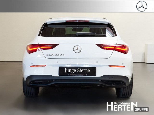 Mercedes-Benz CLA 220