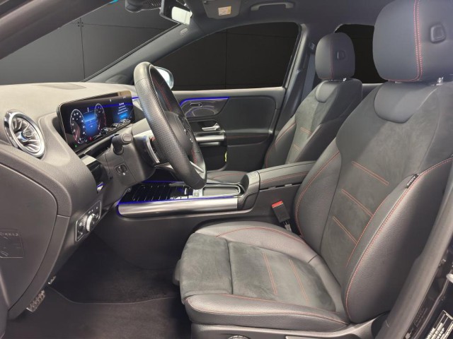 Mercedes-Benz GLA 220