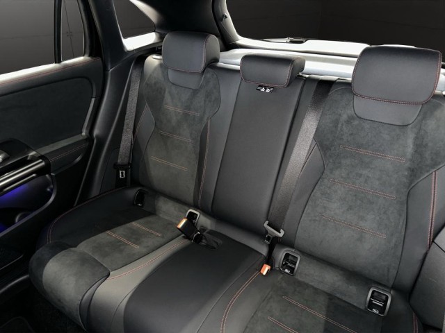 Mercedes-Benz GLA 220