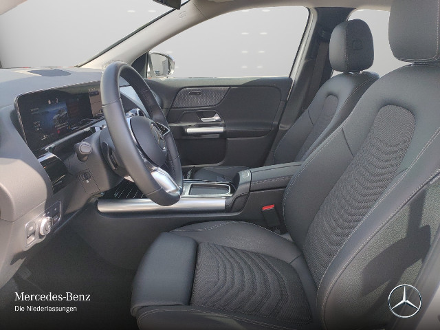 Mercedes-Benz GLA 220