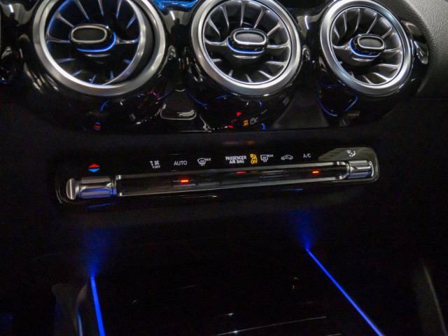 Mercedes-Benz GLA 180