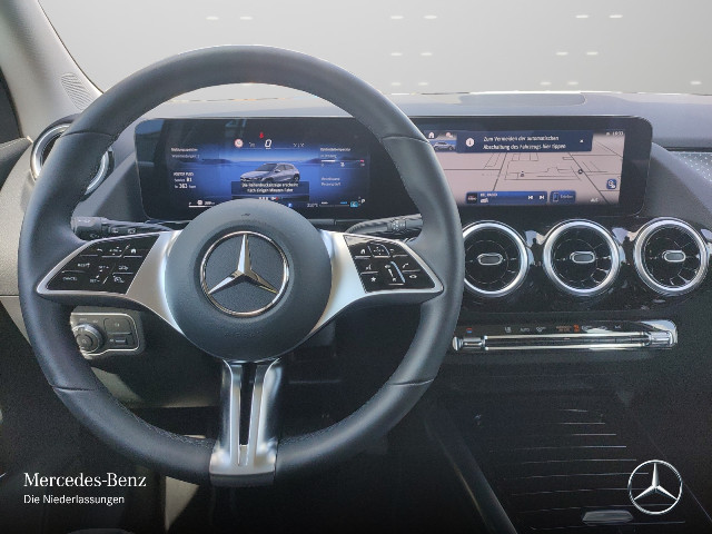 Mercedes-Benz GLA 220