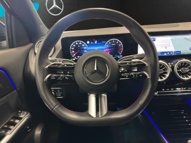 Mercedes-Benz GLA 220