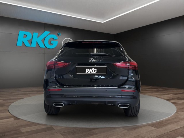 Mercedes-Benz GLA 220