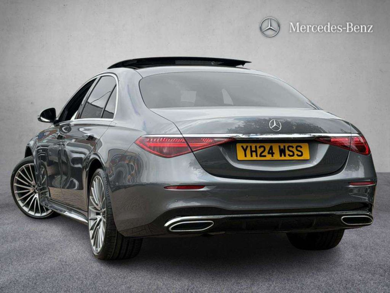 2024 Mercedes-Benz S-Class thumbnail 3