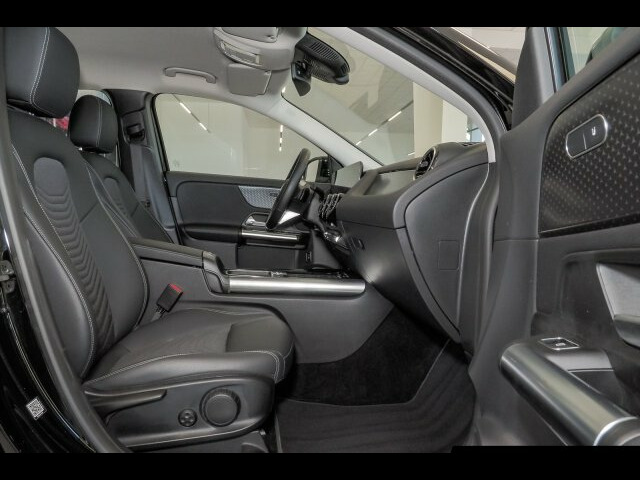 Mercedes-Benz GLA 220