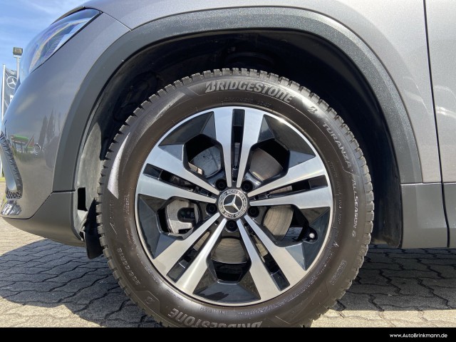 Mercedes-Benz GLA 220