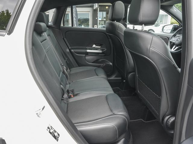 Mercedes-Benz GLA 220