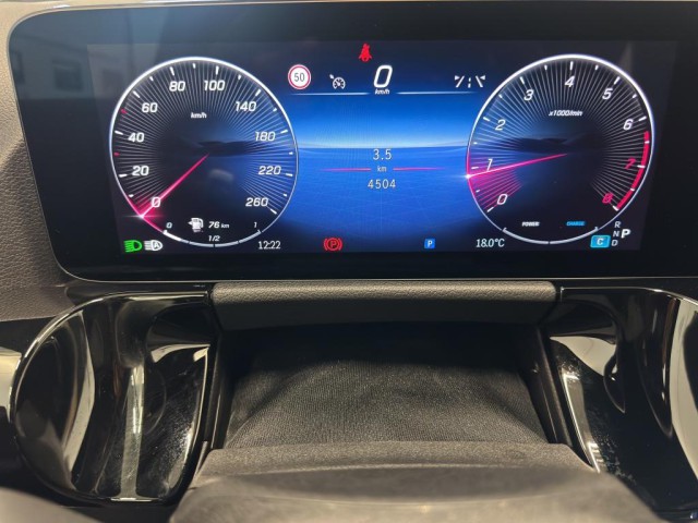 Mercedes-Benz GLA 220