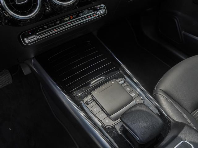 Mercedes-Benz GLA 220