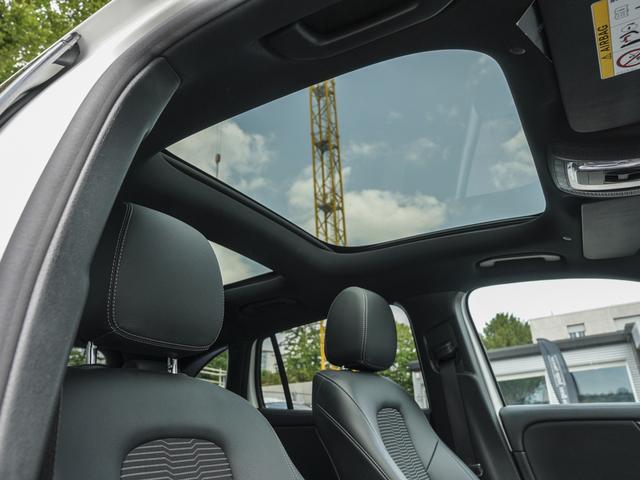 Mercedes-Benz GLA 220