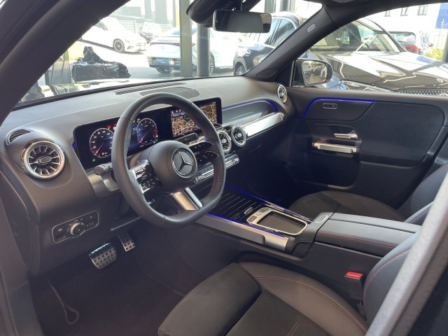 Mercedes-Benz GLB 200