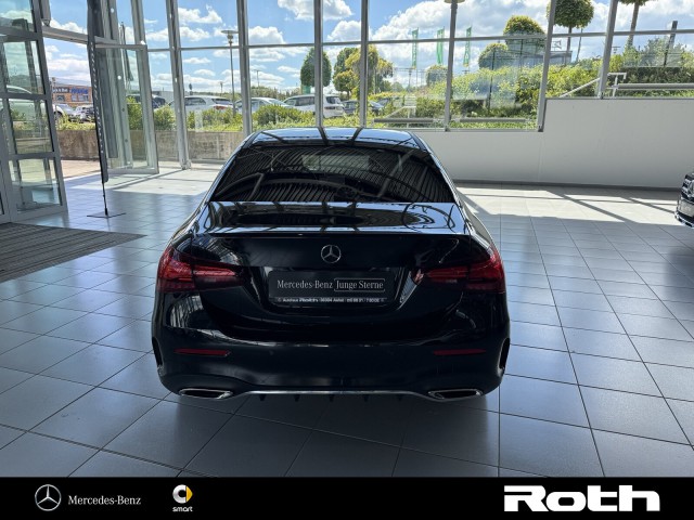 Mercedes-Benz A 220