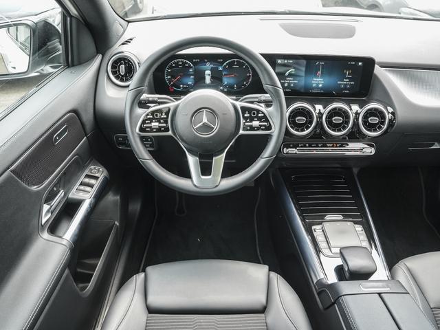 Mercedes-Benz GLA 220