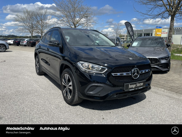 Mercedes-Benz GLA 200