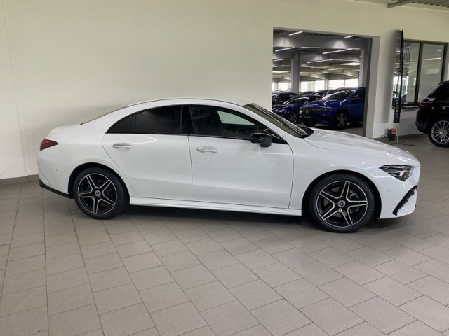 Mercedes-Benz CLA 200