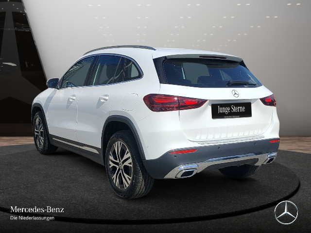 Mercedes-Benz GLA 220