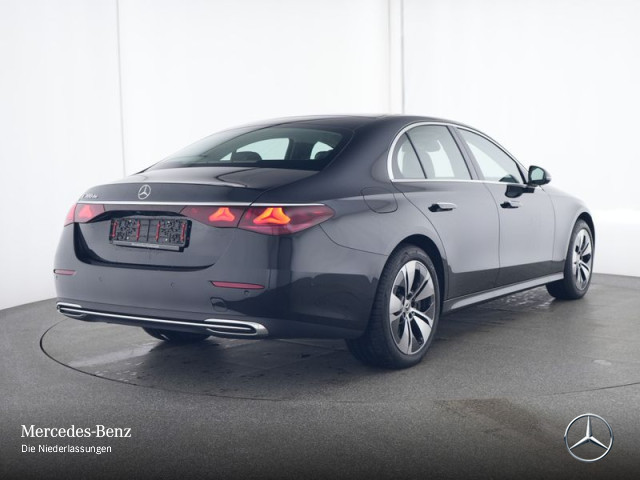 E 300 de Limousine mit EQ Hybrid Technologie